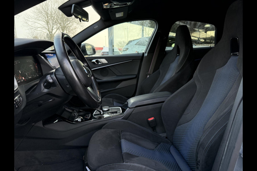 BMW 2 Serie Gran Coupé 218i Aut. M-Sport | Carplay | Camera | Sport Stoelen |