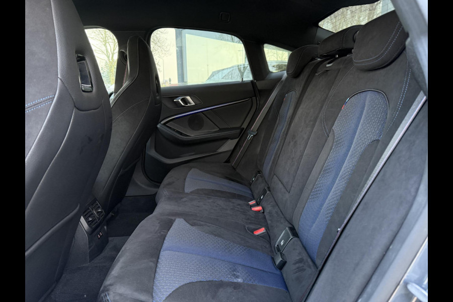 BMW 2 Serie Gran Coupé 218i Aut. M-Sport | Carplay | Camera | Sport Stoelen |