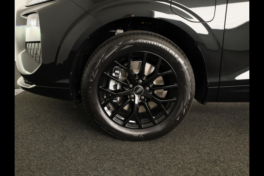 Audi Q3 Advanced edition e-hybrid 272 pk | Techniekpakket plus | Glazen panoramadak | Ambiente lichtpakket | Verwarmbaar stuurwiel |