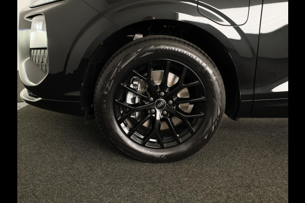 Audi Q3 Advanced edition e-hybrid 272 pk | Techniekpakket plus | Glazen panoramadak | Ambiente lichtpakket | Verwarmbaar stuurwiel |