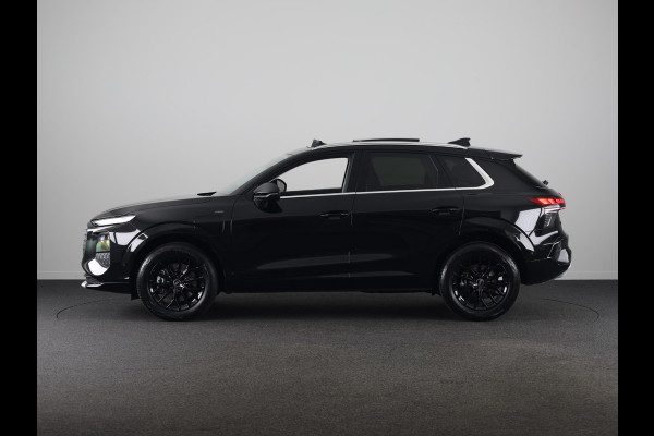 Audi Q3 Advanced edition e-hybrid 272 pk | Techniekpakket plus | Glazen panoramadak | Ambiente lichtpakket | Verwarmbaar stuurwiel |