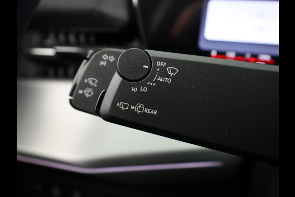 Audi Q3 Advanced edition e-hybrid 272 pk | Techniekpakket plus | Glazen panoramadak | Ambiente lichtpakket | Verwarmbaar stuurwiel |