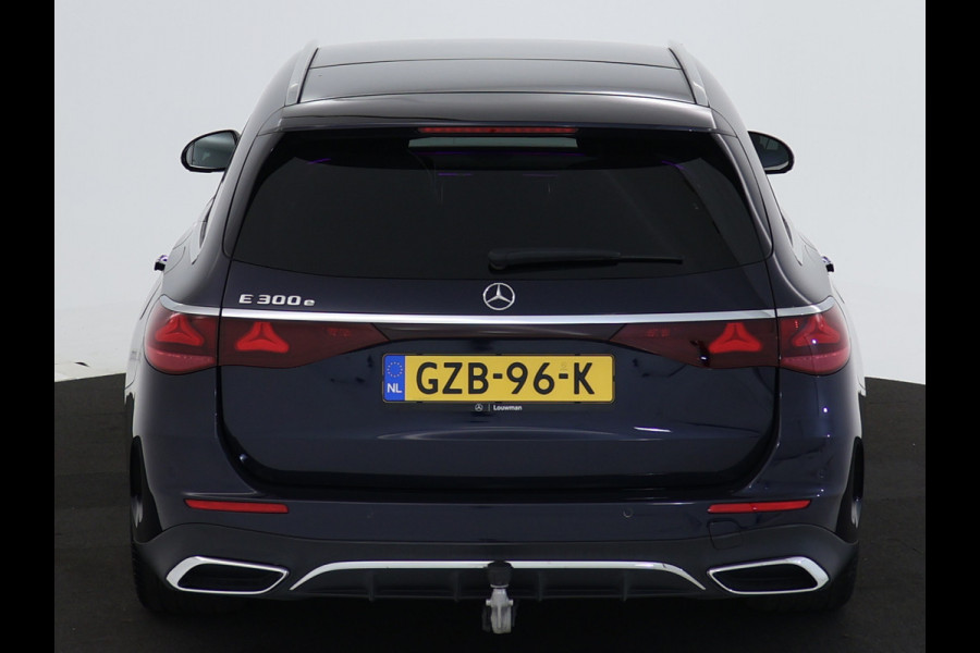 Mercedes-Benz E-Klasse Estate 300 e AMG Plug-In Hybride | AMG Styling | Trekhaak | Digital light | Keyless go | Distronic | Keyless go | Memory Pakket voorsteoelen. Inclusief 24 maanden MB Certified garantie voor Europa.