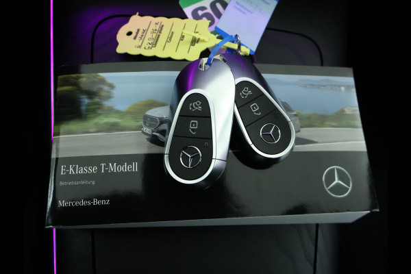 Mercedes-Benz E-Klasse Estate 300 e AMG Plug-In Hybride | AMG Styling | Trekhaak | Digital light | Keyless go | Distronic | Keyless go | Memory Pakket voorsteoelen. Inclusief 24 maanden MB Certified garantie voor Europa.