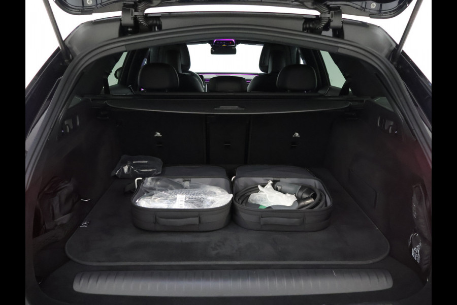 Mercedes-Benz E-Klasse Estate 300 e AMG Plug-In Hybride | AMG Styling | Trekhaak | Digital light | Keyless go | Distronic | Keyless go | Memory Pakket voorsteoelen. Inclusief 24 maanden MB Certified garantie voor Europa.