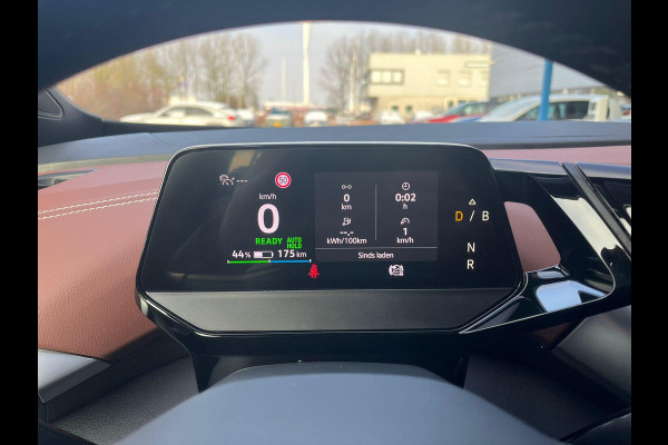 Volkswagen ID.5 Pro 77 kWh | Stoel- en stuurwielverwarming | Achteruitrijcamera | 20 inch velgen | Getint glas | Navigatie