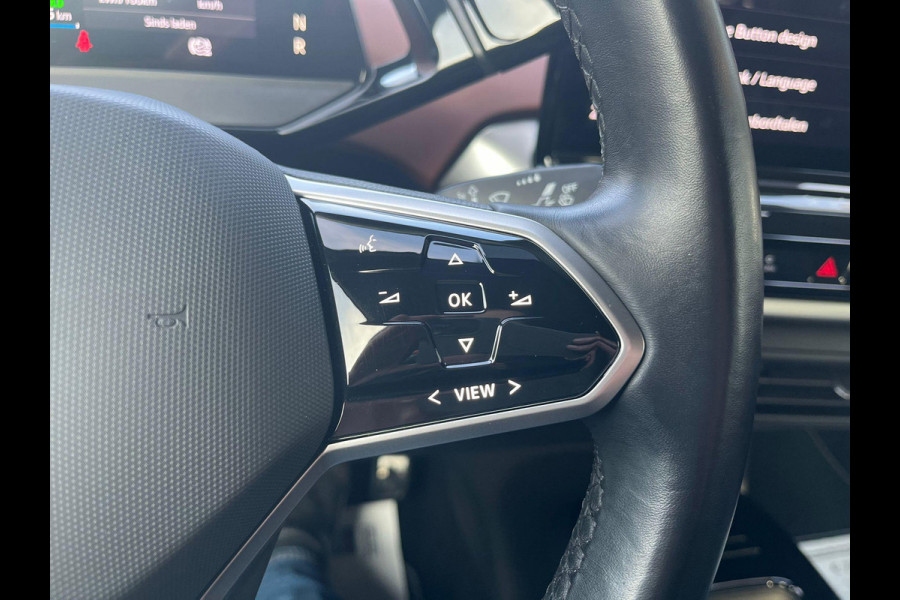 Volkswagen ID.5 Pro 77 kWh | Stoel- en stuurwielverwarming | Achteruitrijcamera | 20 inch velgen | Getint glas | Navigatie
