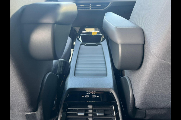 Volkswagen ID.5 Pro 77 kWh | Stoel- en stuurwielverwarming | Achteruitrijcamera | 20 inch velgen | Getint glas | Navigatie