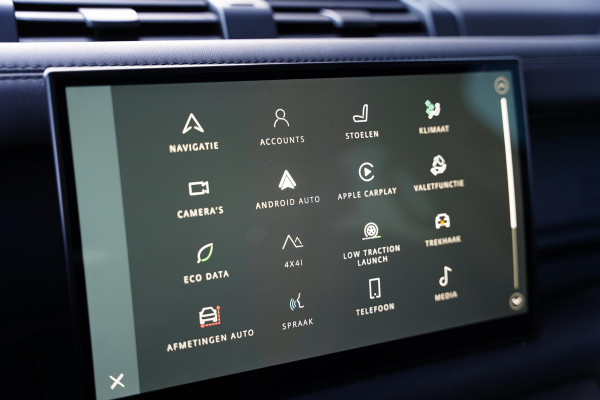 Land Rover Defender 110 P 525 V8 Black Edition / Panoramadak / Meridian