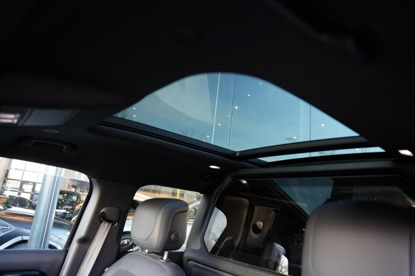 Land Rover Defender 110 P 525 V8 Black Edition / Panoramadak / Meridian