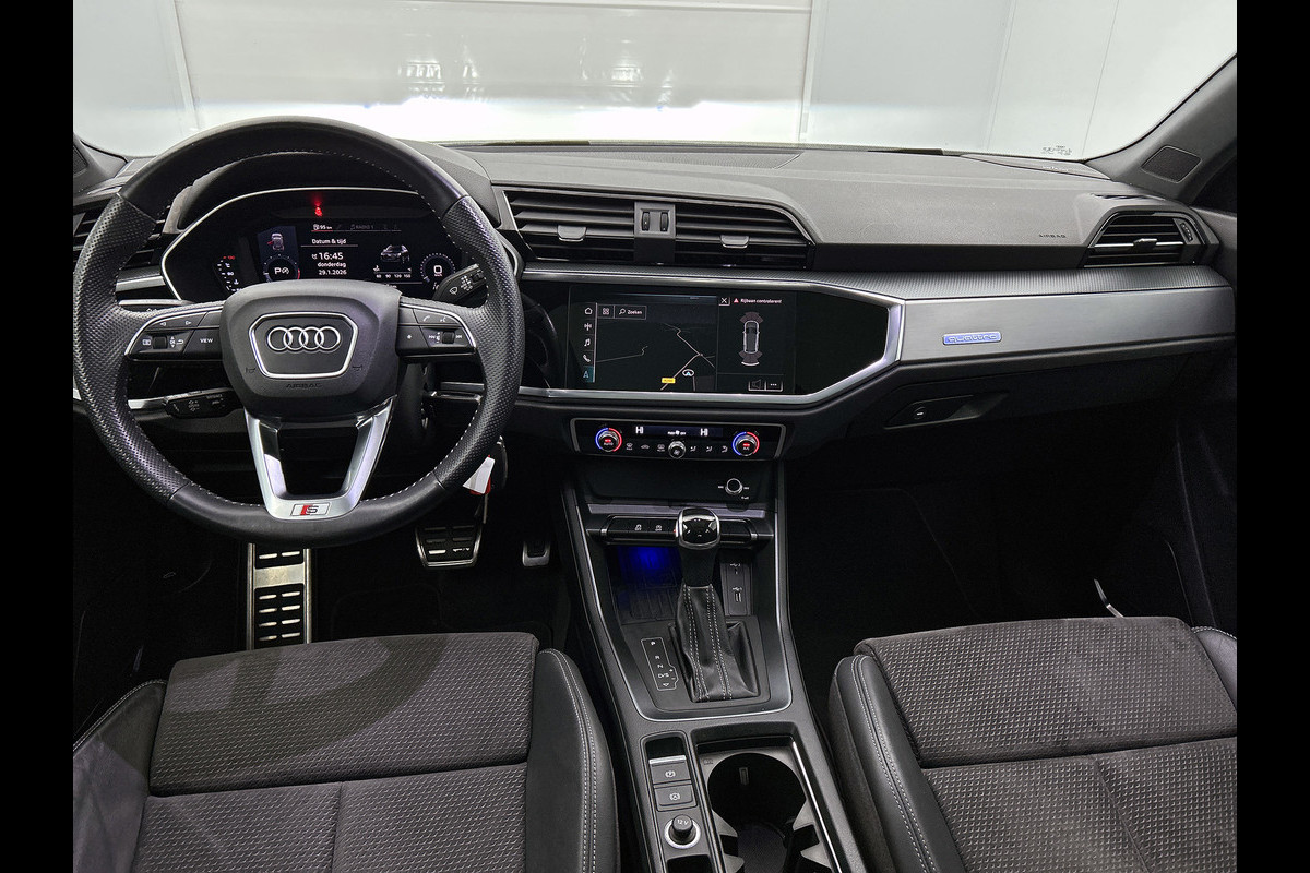 Audi Q3 40 TFSI quattro 3x S Line(NL-auto, Panorama, Dealer OndH, Digitale Dash, PDC V+A, Lane Assist, Addpt Cruise Con,Etc)