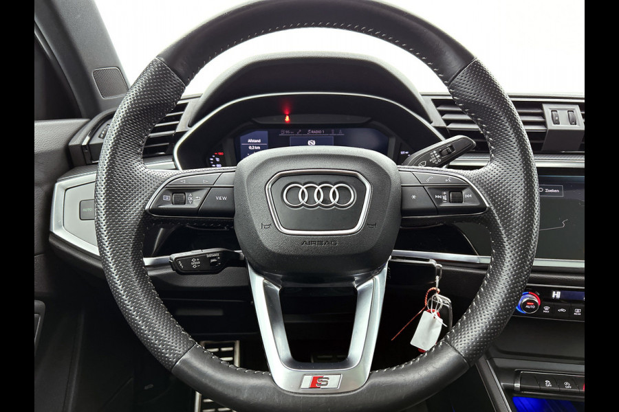 Audi Q3 40 TFSI quattro 3x S Line(NL-auto, Panorama, Dealer OndH, Digitale Dash, PDC V+A, Lane Assist, Addpt Cruise Con,Etc)