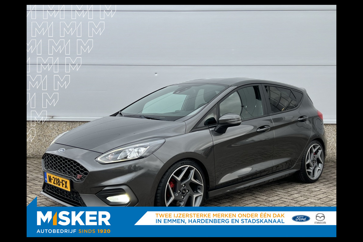 Ford Fiesta 1.5 EcoB. ST DEALERONDERHOUDEN! RECARO! MILLTEK! B&O! WINTERPACK