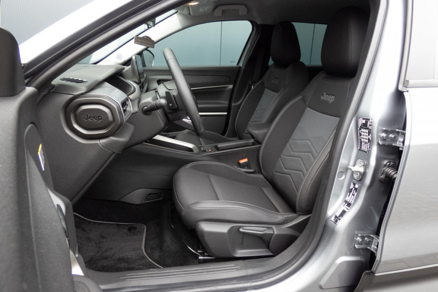 Jeep Avenger 1.2 e-Hybrid Altitude | STOELVERWARMING | ADAPTIEVE CRUISE CONTROL | PARKEERSENSOREN