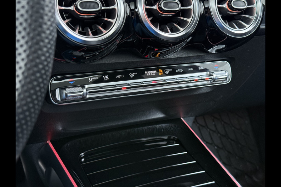 Mercedes-Benz Glb 200 AMG line | Pano Memory Multibeam Keyless