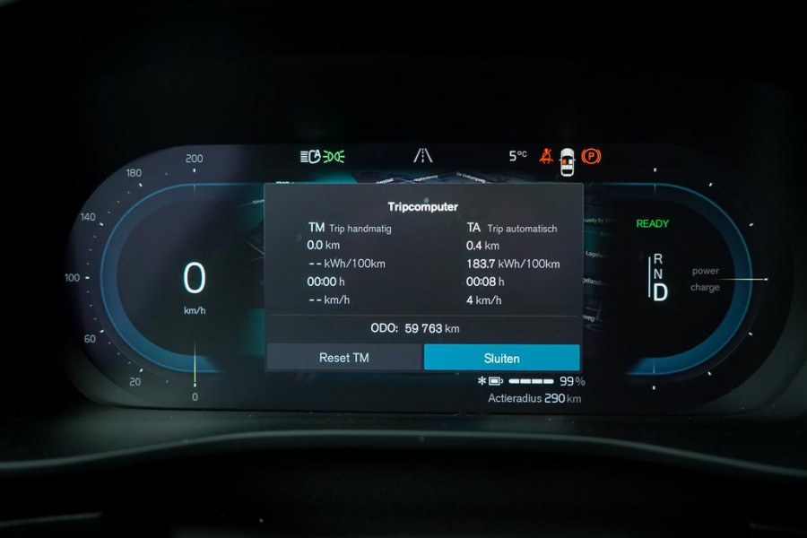 Volvo XC40 Recharge P8 AWD R-Design / Pano / Trekhaak / 20'' / Warmtepomp / Harman Kardon