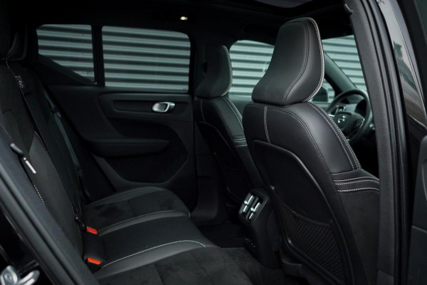 Volvo XC40 Recharge P8 AWD R-Design / Pano / Trekhaak / 20'' / Warmtepomp / Harman Kardon