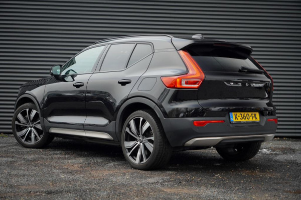 Volvo XC40 Recharge P8 AWD R-Design / Pano / Trekhaak / 20'' / Warmtepomp / Harman Kardon