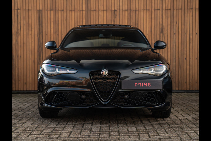 Alfa Romeo Giulia 2.0T GME AWD Competizione 280pk | Pano-dak | Harman/Kardon | CarPlay | Lederen dash.