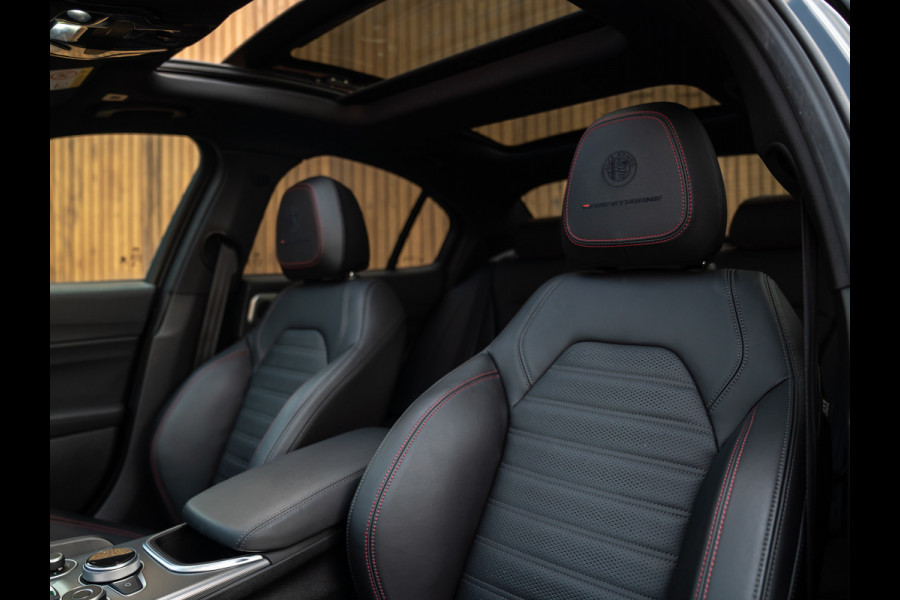 Alfa Romeo Giulia 2.0T GME AWD Competizione 280pk | Pano-dak | Harman/Kardon | CarPlay | Lederen dash.