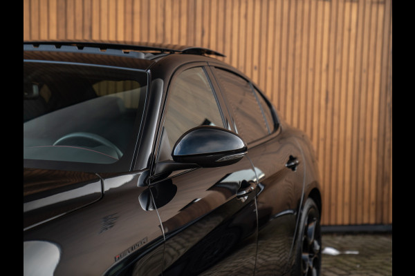 Alfa Romeo Giulia 2.0T GME AWD Competizione 280pk | Pano-dak | Harman/Kardon | CarPlay | Lederen dash.