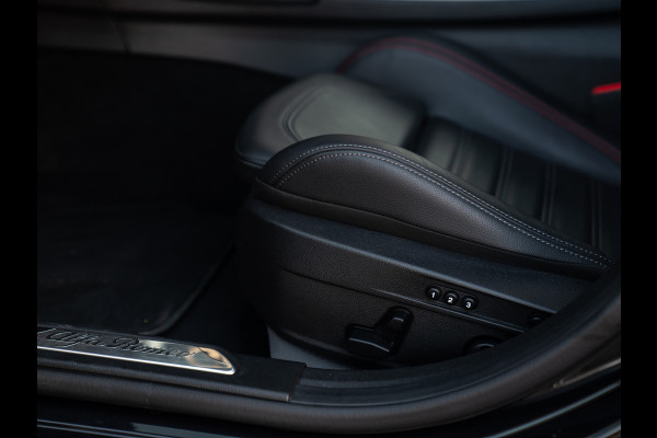 Alfa Romeo Giulia 2.0T GME AWD Competizione 280pk | Pano-dak | Harman/Kardon | CarPlay | Lederen dash.