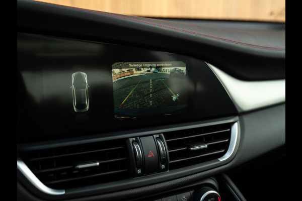 Alfa Romeo Giulia 2.0T GME AWD Competizione 280pk | Pano-dak | Harman/Kardon | CarPlay | Lederen dash.