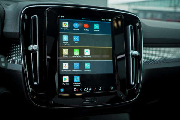 Volvo XC40 Recharge P8 AWD R-Design / Pano / Trekhaak / 20'' / Warmtepomp / Harman Kardon