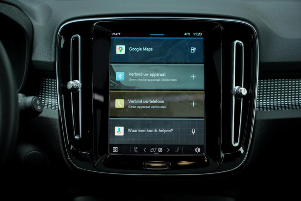 Volvo XC40 Recharge P8 AWD R-Design / Pano / Trekhaak / 20'' / Warmtepomp / Harman Kardon