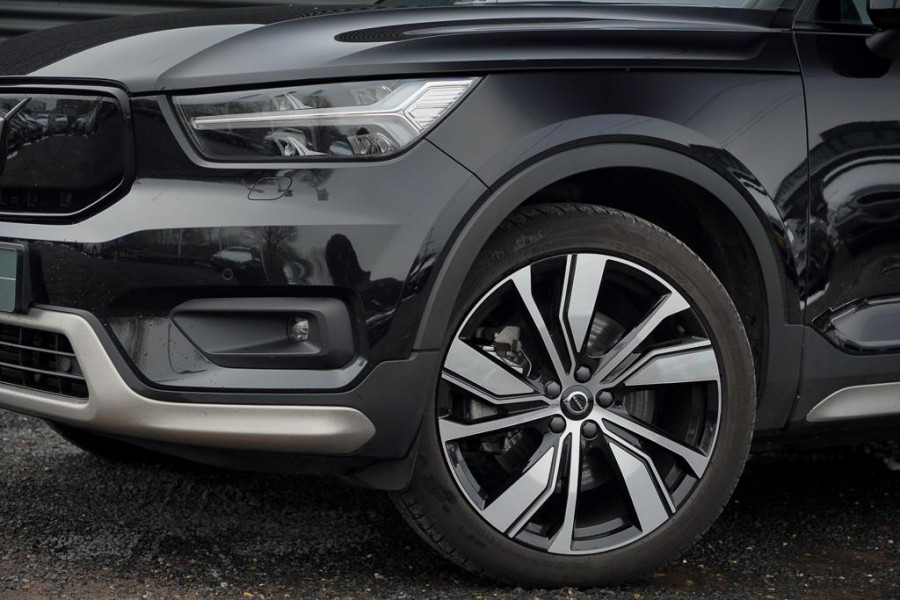 Volvo XC40 Recharge P8 AWD R-Design / Pano / Trekhaak / 20'' / Warmtepomp / Harman Kardon
