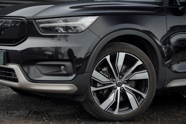 Volvo XC40 Recharge P8 AWD R-Design / Pano / Trekhaak / 20'' / Warmtepomp / Harman Kardon