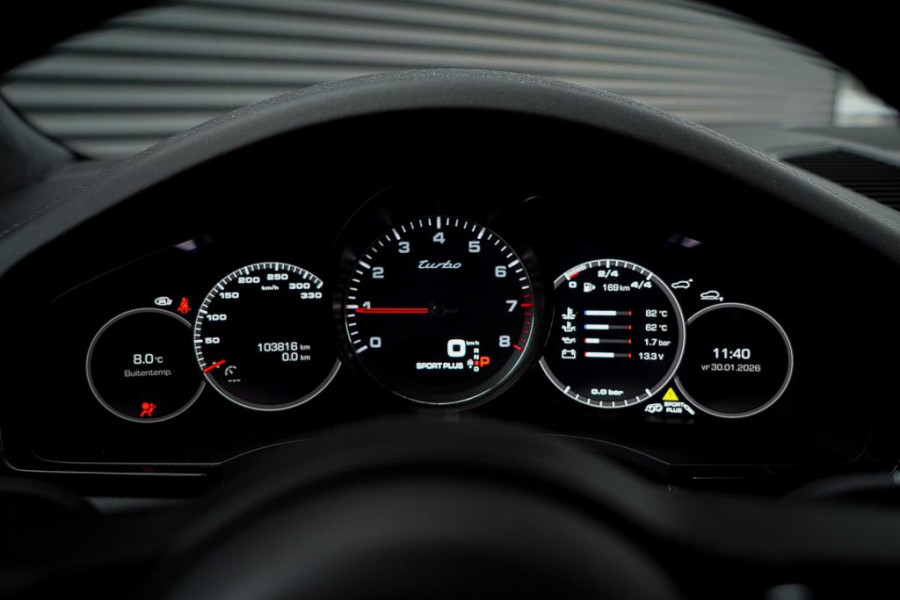 Porsche Cayenne 4.0 Turbo / PSCB / Pano / Burmester / Stoelklima / Trekhaak Elek