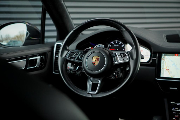 Porsche Cayenne 4.0 Turbo / PSCB / Pano / Burmester / Stoelklima / Trekhaak Elek