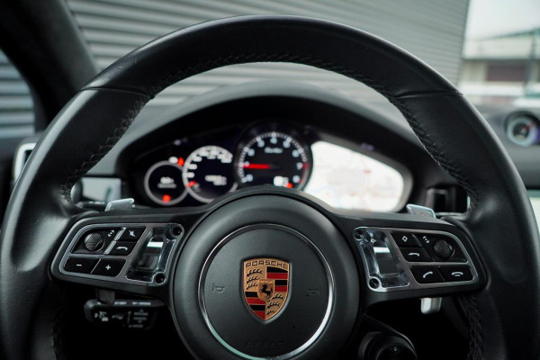 Porsche Cayenne 4.0 Turbo / PSCB / Pano / Burmester / Stoelklima / Trekhaak Elek
