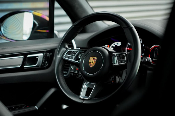 Porsche Cayenne 4.0 Turbo / PSCB / Pano / Burmester / Stoelklima / Trekhaak Elek