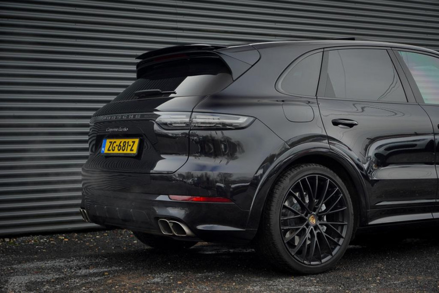 Porsche Cayenne 4.0 Turbo / PSCB / Pano / Burmester / Stoelklima / Trekhaak Elek