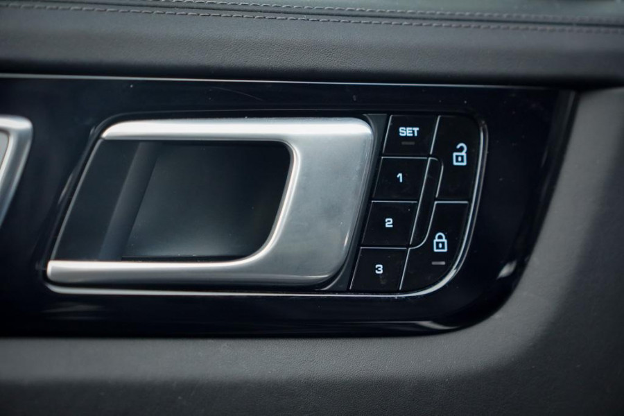 Porsche Cayenne 4.0 Turbo / PSCB / Pano / Burmester / Stoelklima / Trekhaak Elek