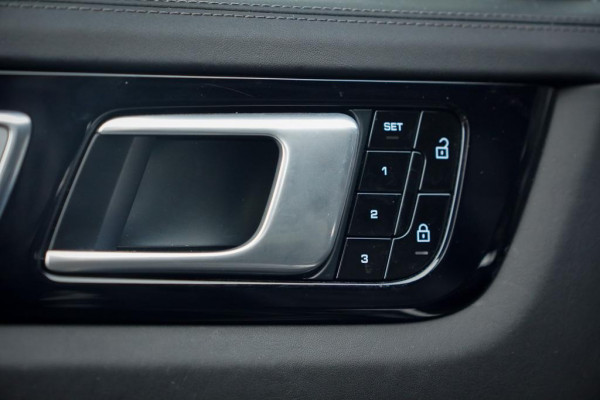 Porsche Cayenne 4.0 Turbo / PSCB / Pano / Burmester / Stoelklima / Trekhaak Elek