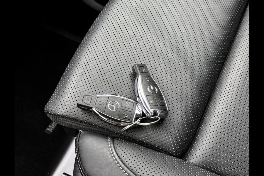 Mercedes-Benz V-Klasse 300d L3 DC 4-Matic Avantgarde AMG-Line Vol opties Dubbele cabine Airmatic Stoelventilatie Nappa leder