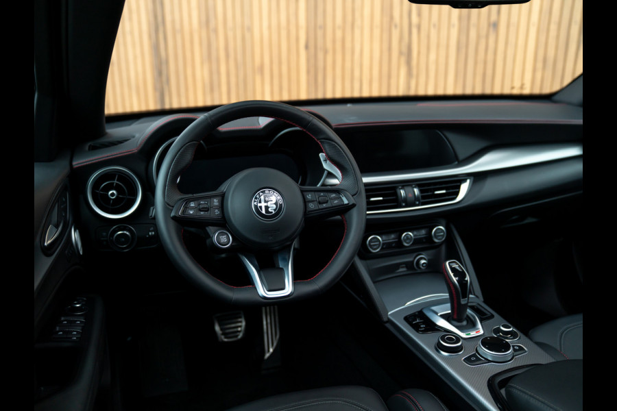 Alfa Romeo Stelvio 2.0T GME AWD Competizione 280pk | Pano-dak | 21 inch | Harman/Kardon | LED-Matrix