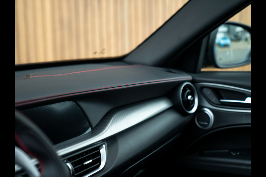 Alfa Romeo Stelvio 2.0T GME AWD Competizione 280pk | Pano-dak | 21 inch | Harman/Kardon | LED-Matrix