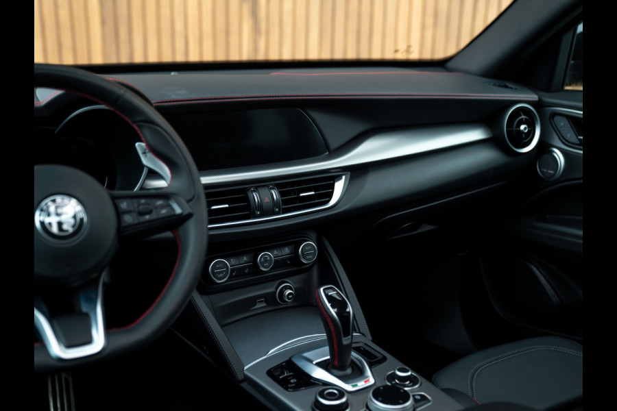 Alfa Romeo Stelvio 2.0T GME AWD Competizione 280pk | Pano-dak | 21 inch | Harman/Kardon | LED-Matrix