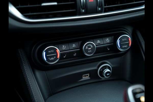 Alfa Romeo Stelvio 2.0T GME AWD Competizione 280pk | Pano-dak | 21 inch | Harman/Kardon | LED-Matrix
