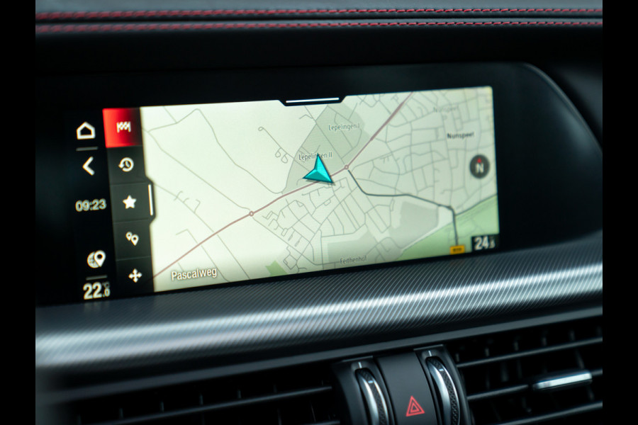 Alfa Romeo Stelvio 2.0T GME AWD Competizione 280pk | Pano-dak | 21 inch | Harman/Kardon | LED-Matrix