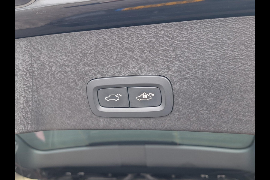 Volvo XC40 Recharge P8 AWD R-Design | SOH: nnb | Alcantara | Adaptive CC | Camera | Blindspot |