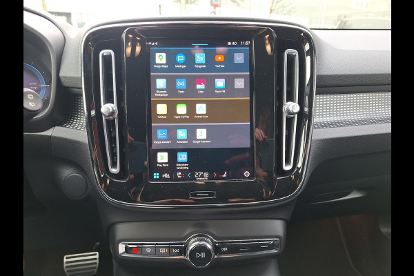 Volvo XC40 Recharge P8 AWD R-Design | SOH: nnb | Alcantara | Adaptive CC | Camera | Blindspot |