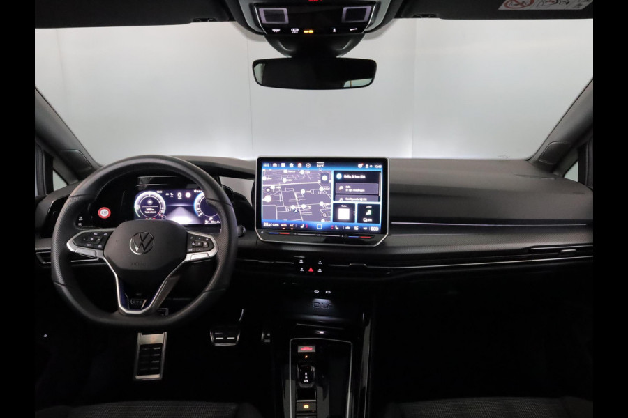 Volkswagen Golf 1.5 eHybrid GTE 272 pk Automaat (DSG) | Verlengde garantie | Navigatie | Trekhaak (wegklapbaar) | Parkeersensoren | Achteruitrijcamera | Stoelverwarming |