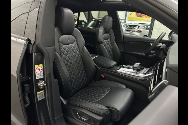 Audi Q8 SQ8 4.0 TFSI Quattro | RS-Stoelen | Panorama | Massage | Ventilatie | 23'' | B&O Sound | Trekhaak | Carbon | Luchtvering | Black-Optic | BTW-Auto | Memory | Leder | Matrix-LED | Carplay |