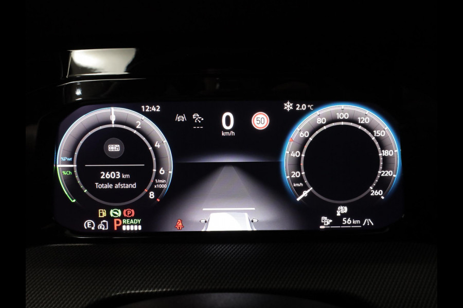 Volkswagen Golf 1.5 eHybrid GTE 272 pk Automaat (DSG) | Verlengde garantie | Navigatie | Trekhaak (wegklapbaar) | Parkeersensoren | Achteruitrijcamera | Stoelverwarming |