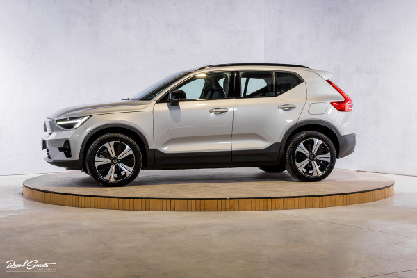 Volvo XC40 Recharge Plus | Adaptieve Cruise | Blis | Zwenkbare trekhaak | Actieve bochtverlichting |